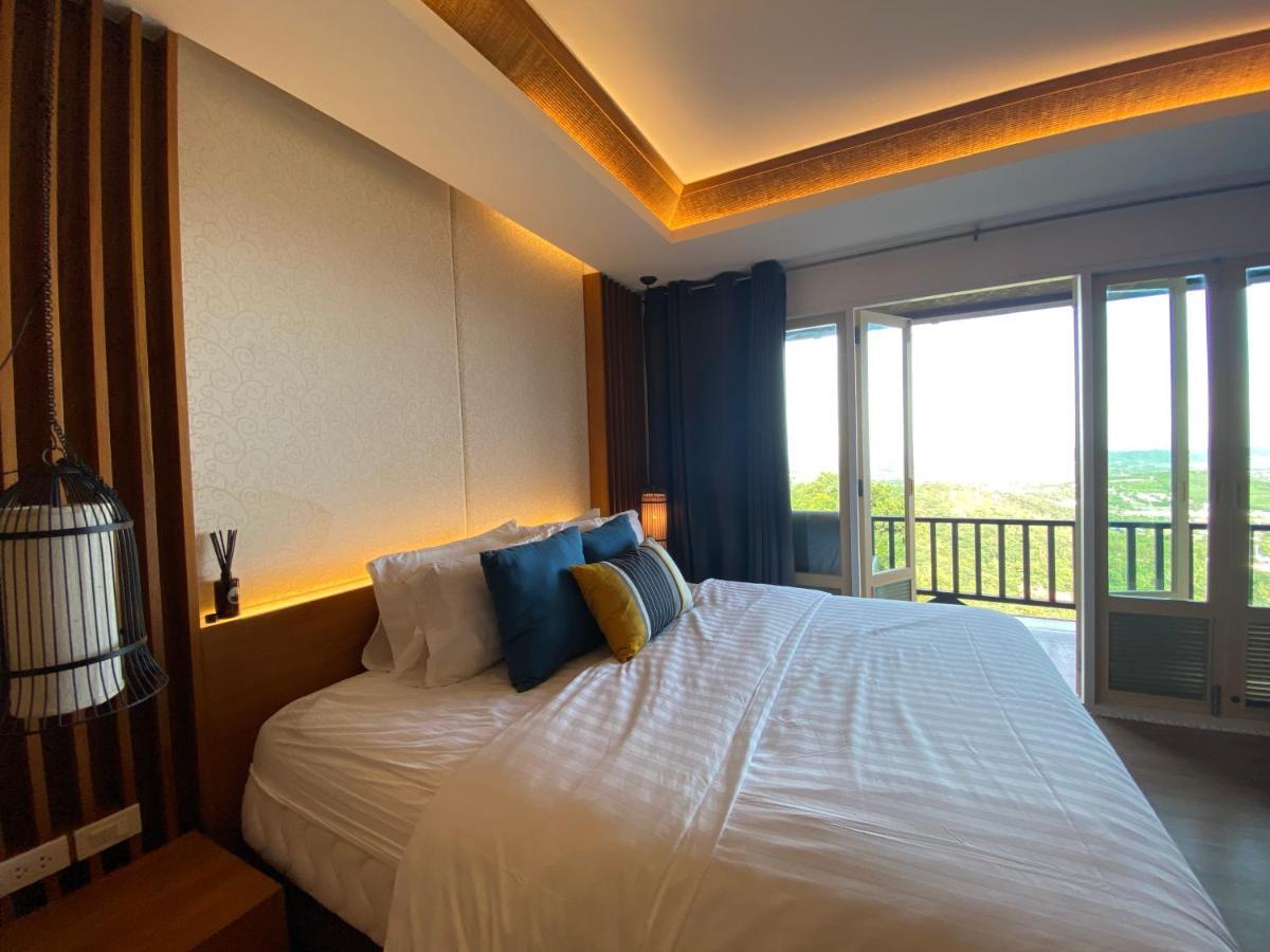 Phuket View Coffee And Resort Chalong Bagian luar foto