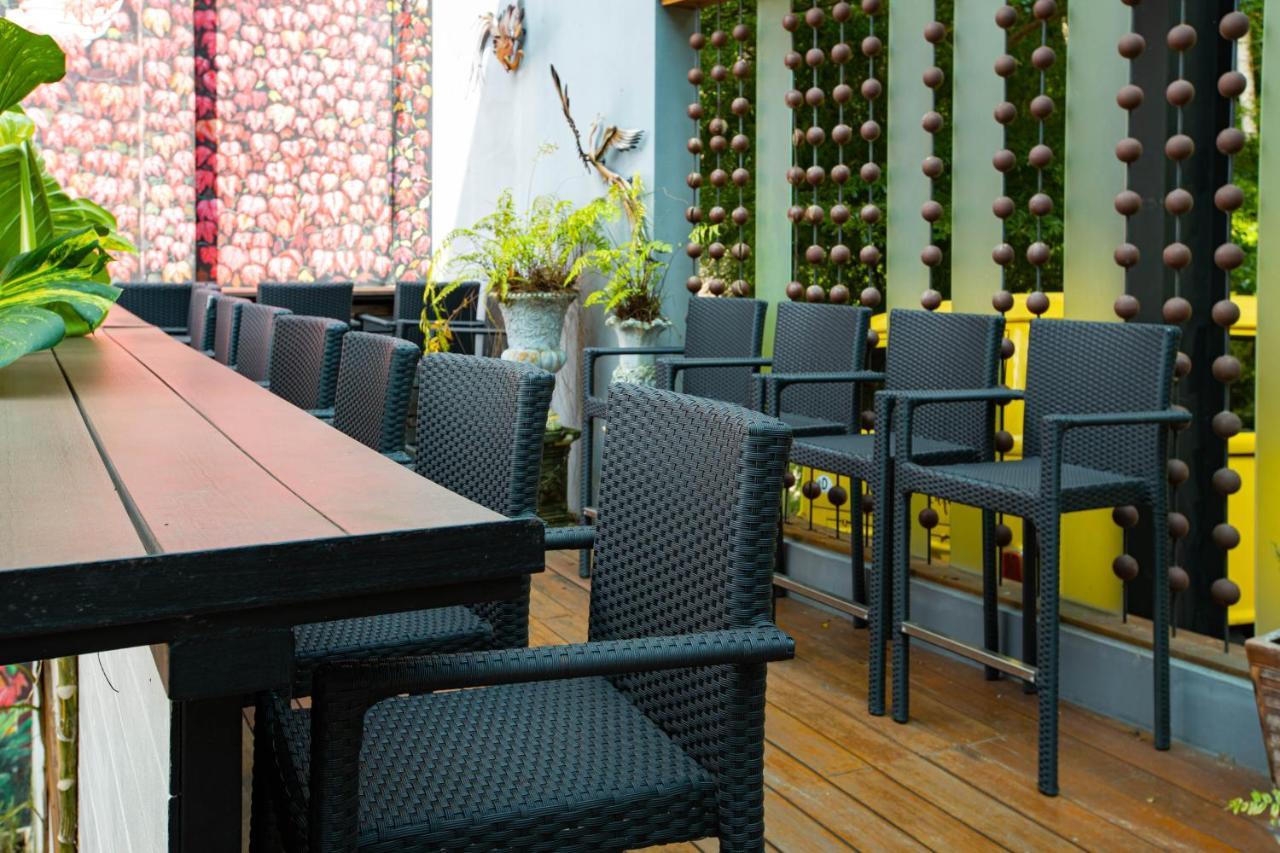 Phuket View Coffee And Resort Chalong Bagian luar foto