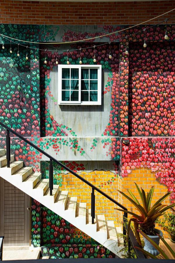 Phuket View Coffee And Resort Chalong Bagian luar foto