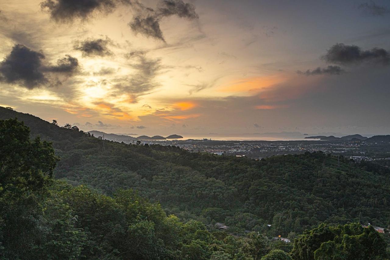 Phuket View Coffee And Resort Chalong Bagian luar foto