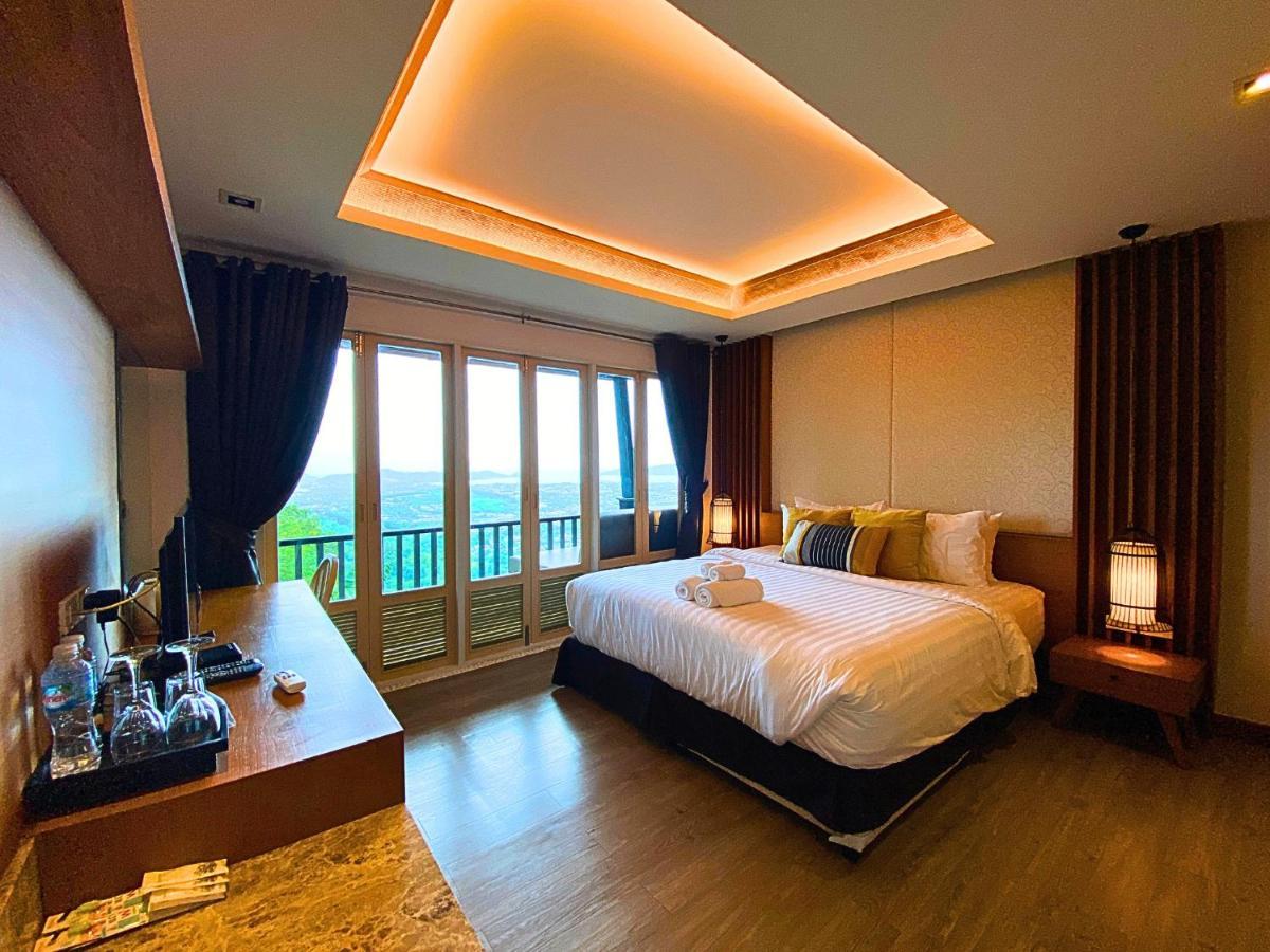 Phuket View Coffee And Resort Chalong Bagian luar foto